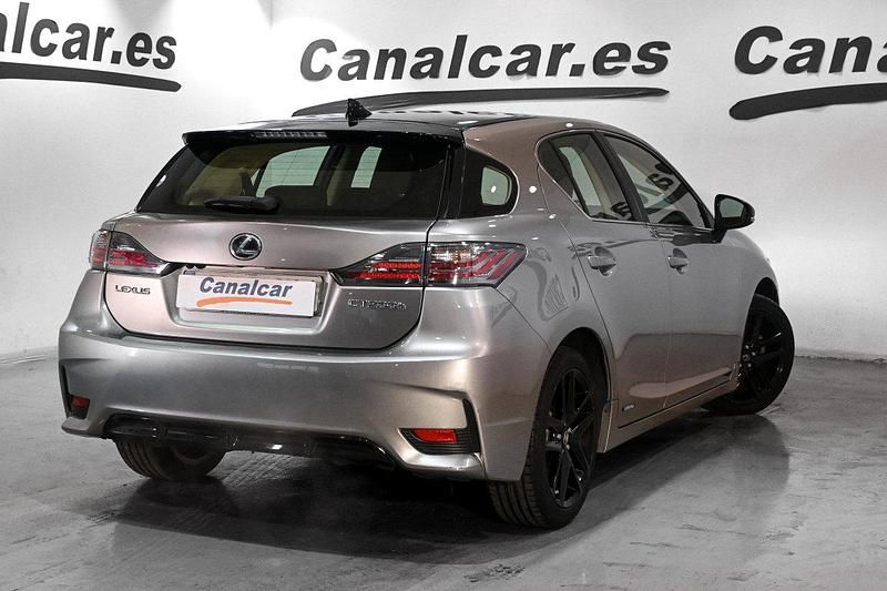 Usado Lexus CT200h Sport Line 136 CV (100 kW) 2016 Gris