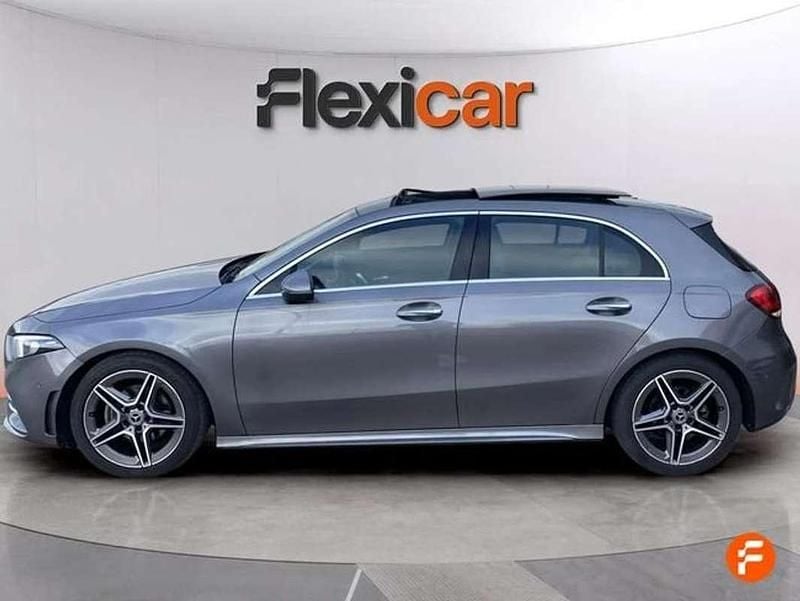 Usado Mercedes A180 116 CV (85 kW) 2020 Gris Utilitario