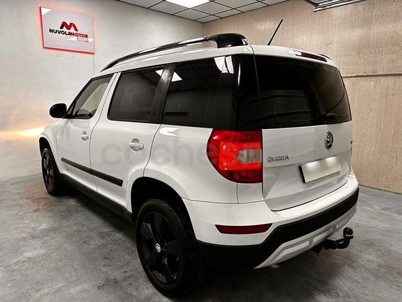 Usado Skoda Yeti Ambition 110 CV (80 kW) 2017 Blanco SUV