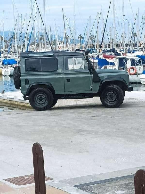 Usado Land Rover Defender 122 CV (89 kW) 2006 Verde SUV