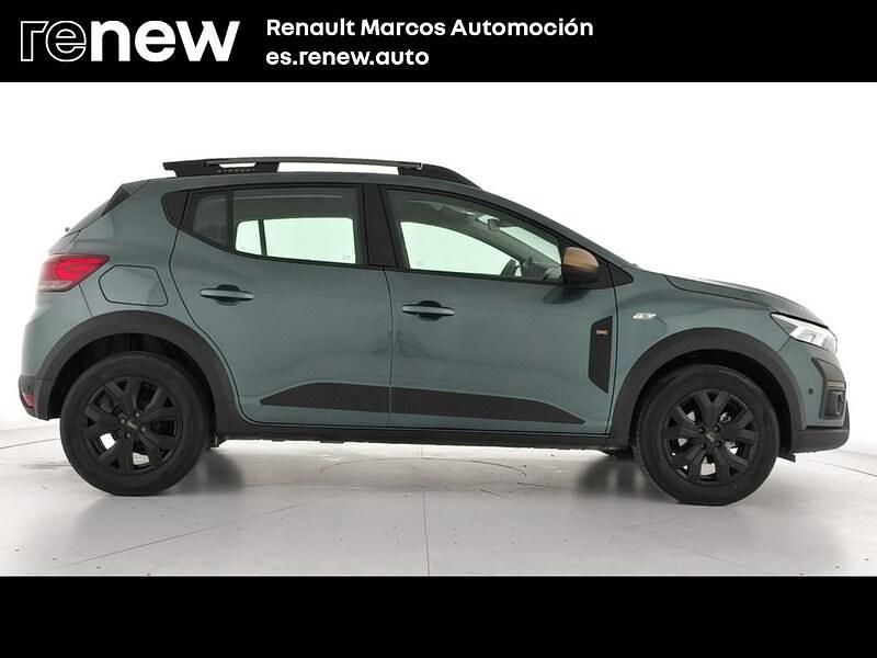 Usado Dacia Sandero Extreme 100 CV (73 kW) 2025 Verde Berlina