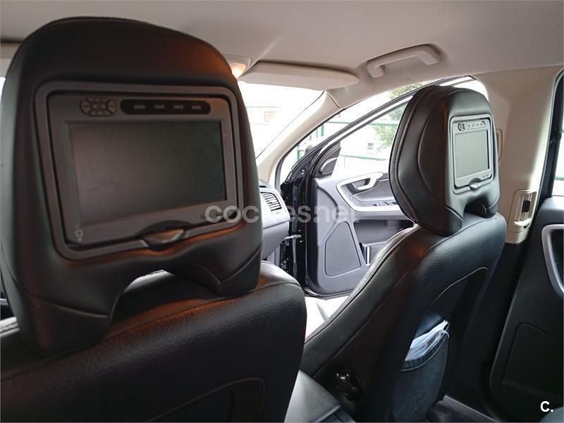 Usado Volvo XC60 Momentum 163 CV (119 kW) 2011 Negro SUV