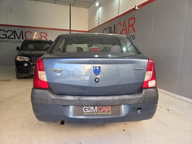 Usado Dacia Logan Lauréate 75 CV (55 kW) 2007 Verde Berlina