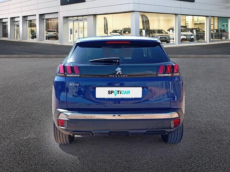 Usado Peugeot 3008 Allure 131 CV (96 kW) 2020 Azul SUV
