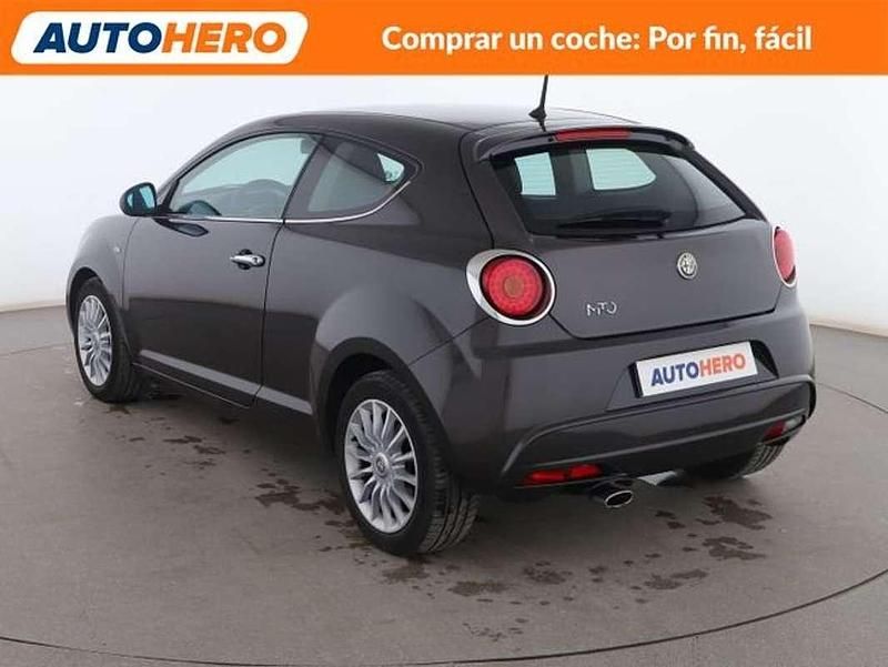 Usado Alfa Romeo MiTo Distinctive 105 CV (77 kW) 2014 Gris / plata Utilitario