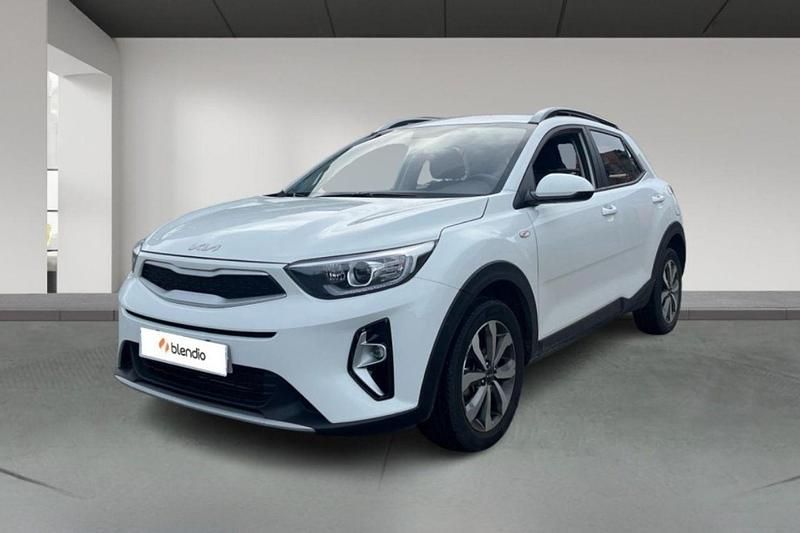 Usado Kia Stonic 100 CV (73 kW) 2024 Blanco SUV