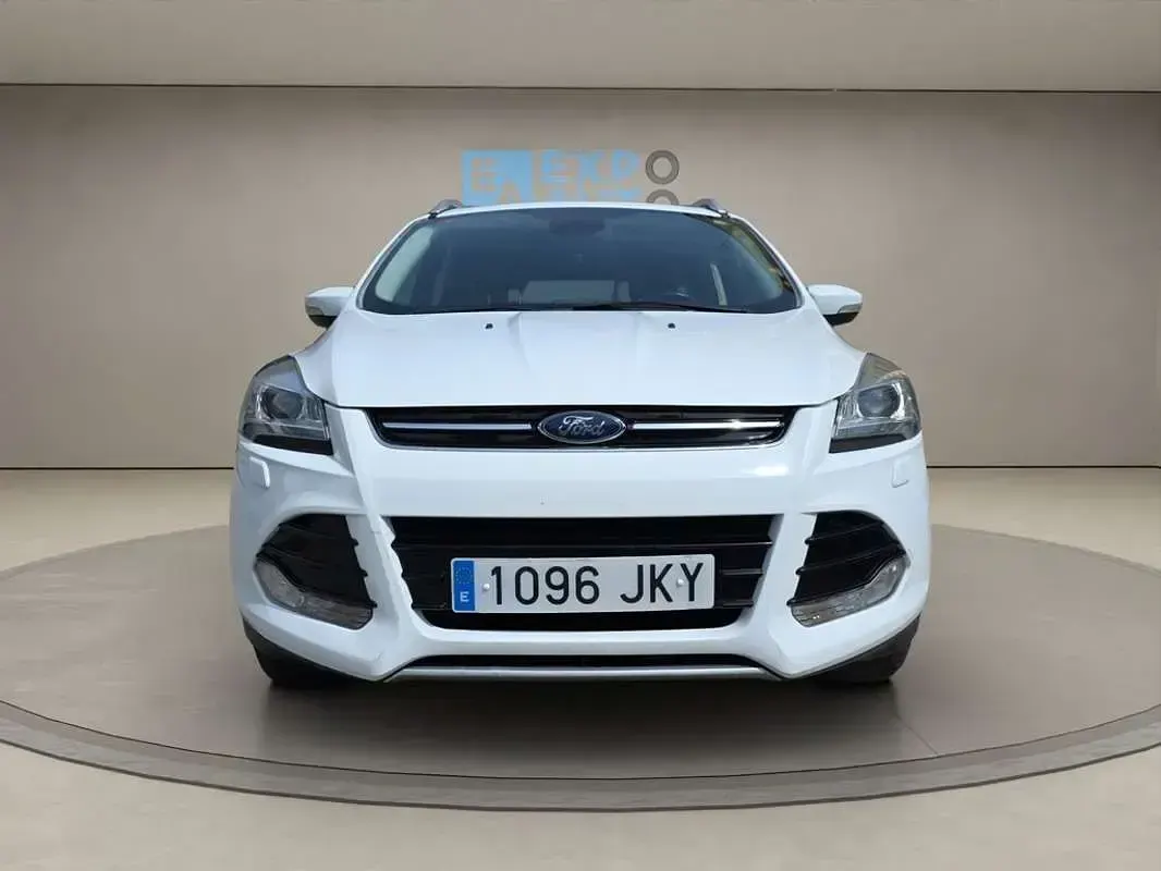 Używany Ford Kuga Titanium 120 KM (88 kW) 2015 Biały SUV