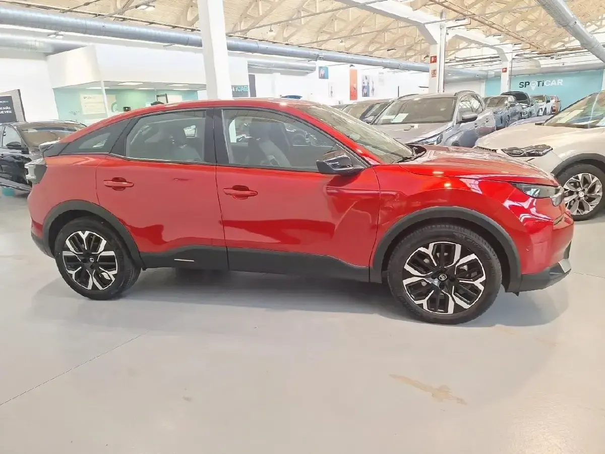 Usado Citroën C4 Business Class 147 CV (108 kW) 2025 Rojo SUV