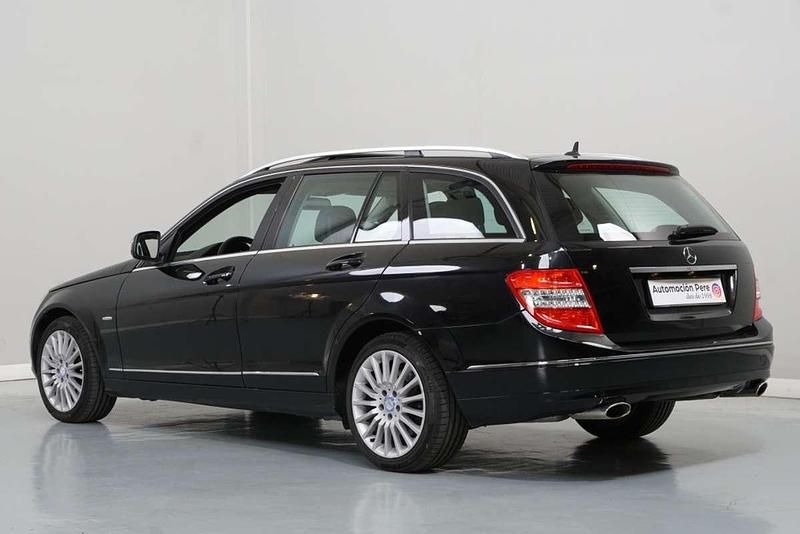 Usado Mercedes C320 Elegance 224 CV (164 kW) 2007 Negro Berlina