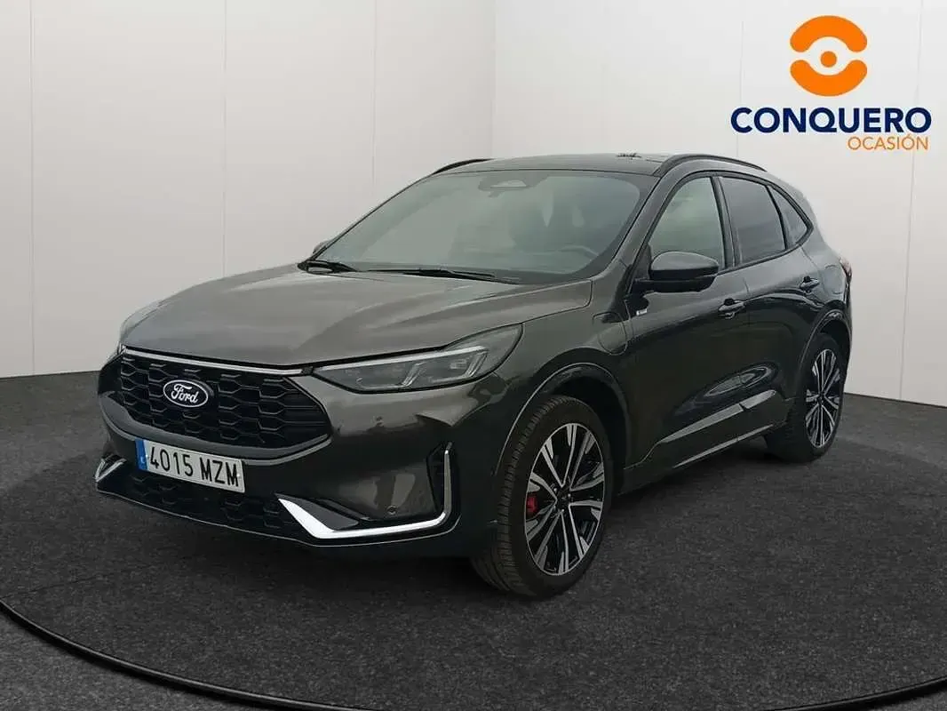 Usado Ford Kuga ST-Line 243 CV (178 kW) 2025 Gris SUV