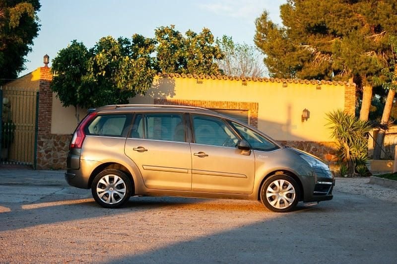 Usado Citroën Grand C4 Picasso 109 CV (80 kW) 2010 Marrón Monovolumen