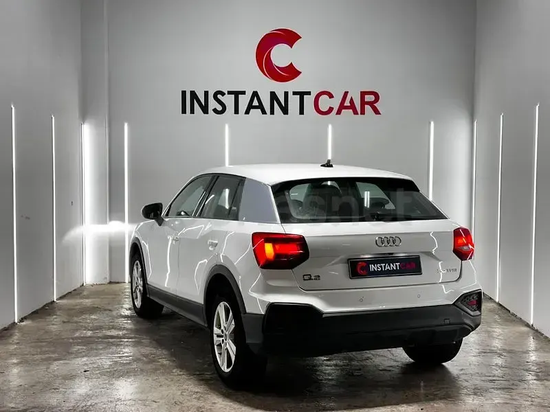 Usado Audi Q2 110 CV (80 kW) 2022 Blanco SUV