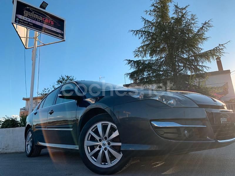 Negro Usado 2012 Renault Laguna III Bose Edition Berlina | 7900 € (Precio justo) - Imagen 1/4
