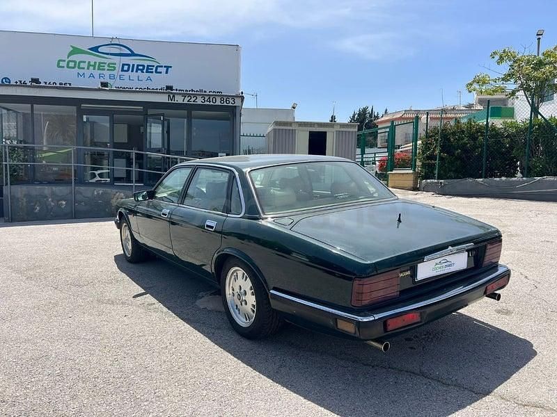 Usado Jaguar XJ6 216 CV (158 kW) 1994 Verde Berlina