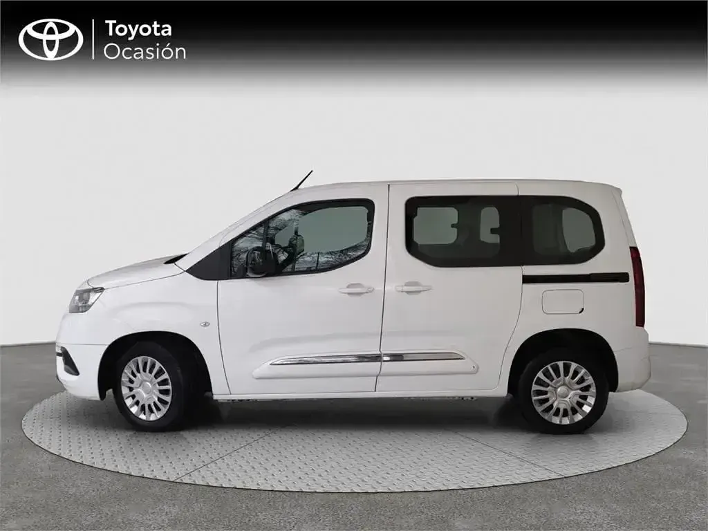 Używany Toyota Proace Verso City 102 KM (75 kW) 2021 Biały Kombi