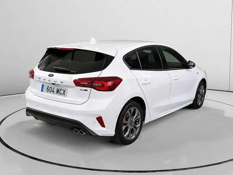 Usado Ford Focus ST-Line 125 CV (91 kW) 2022 Blanco Berlina
