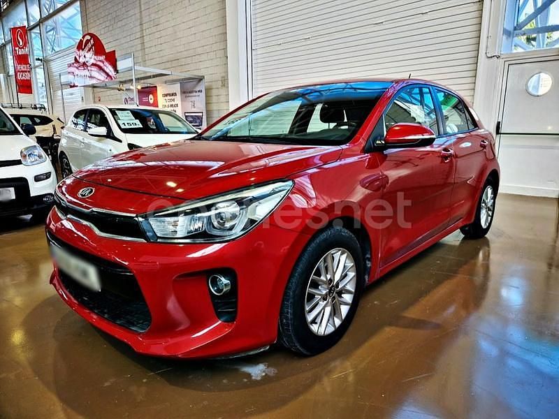 Granate Usado 2018 Kia Rio Berlina | 11.500 € (Precio justo) - Imagen 1/4