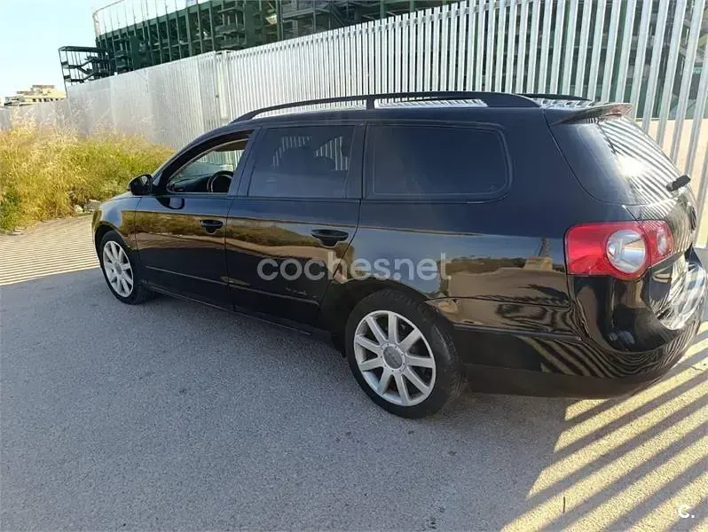 Usado VW Passat Edition 110 CV (80 kW) 2010 Negro Familiar