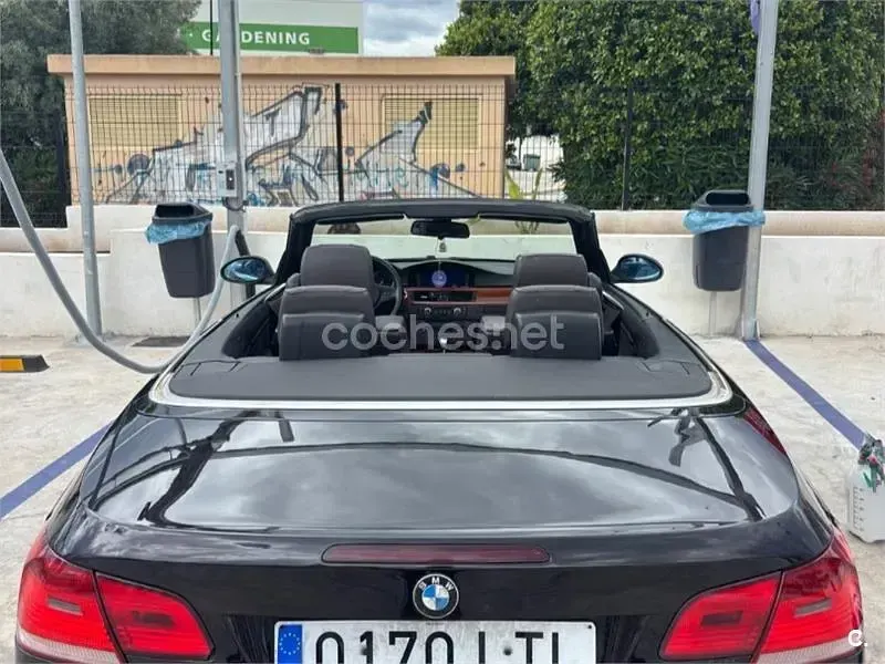 Usado BMW 320 Cabriolet 177 CV (130 kW) 2008 Negro Descapotable