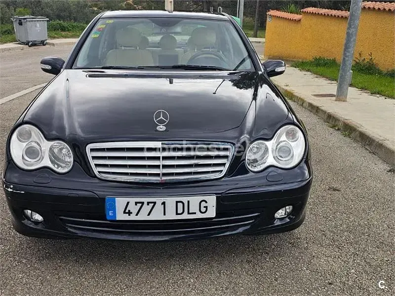 Usado Mercedes C180 Sport Edition 143 CV (105 kW) 2005 Azul Berlina