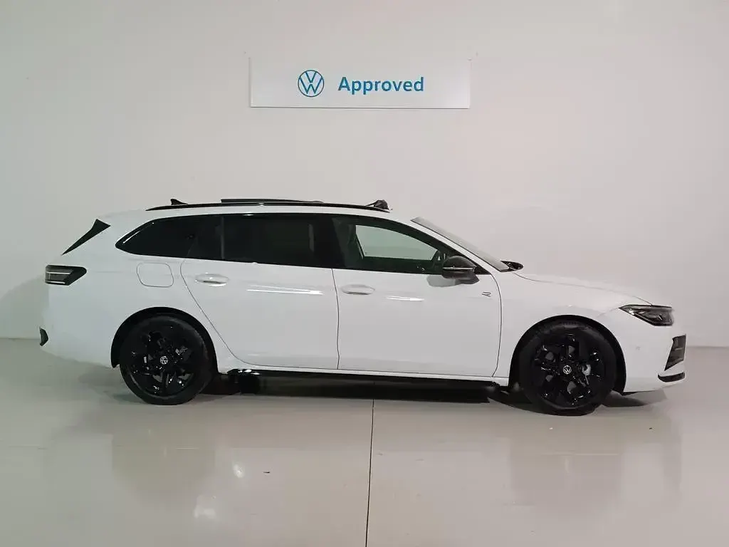 Brugt VW Passat R-line 150 HK (110 kW) 2024 Hvid Stationcar