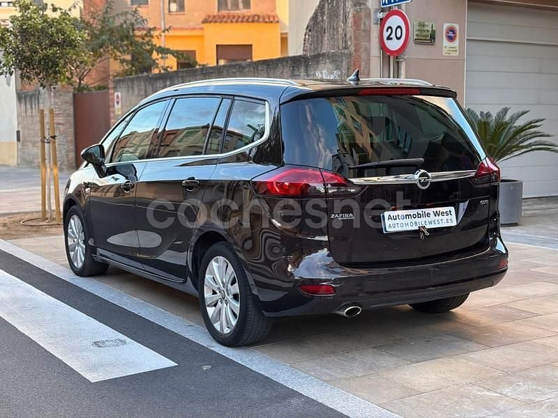 Usado Opel Zafira Tourer Excellence 165 CV (121 kW) 2014 Marrón Monovolumen