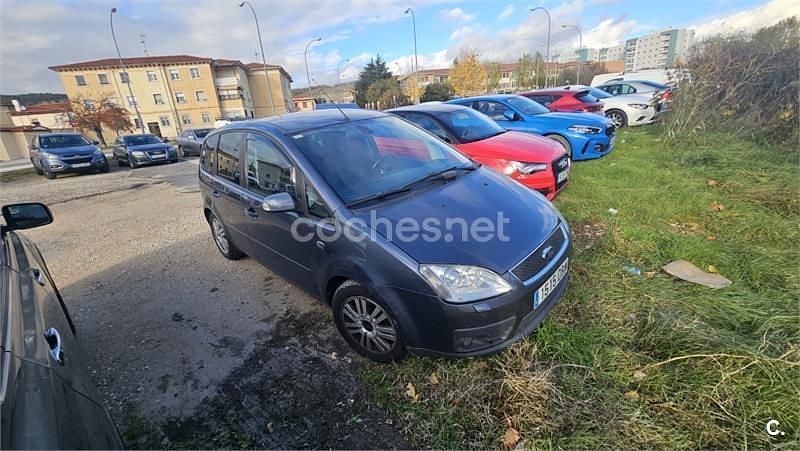 Usado Ford C-MAX Ghia 145 CV (106 kW) 2004 Gris / plata Monovolumen
