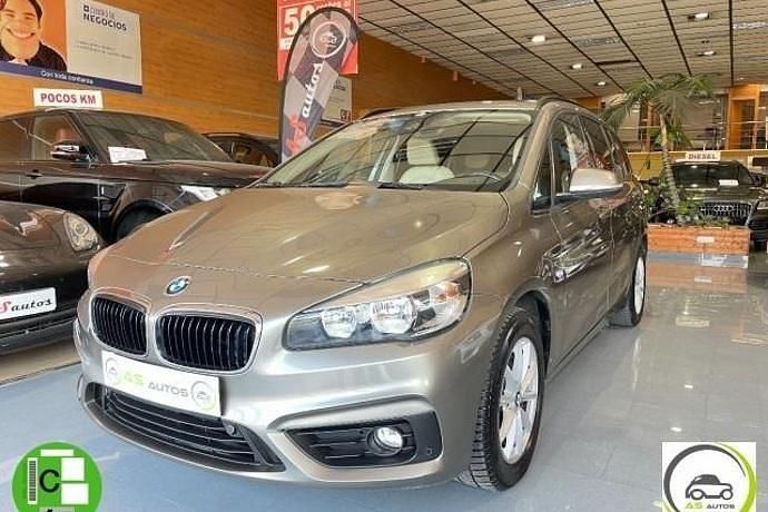 Usado BMW 218 Gran Tourer Sport Line 136 CV (100 kW) 2015 Monovolumen