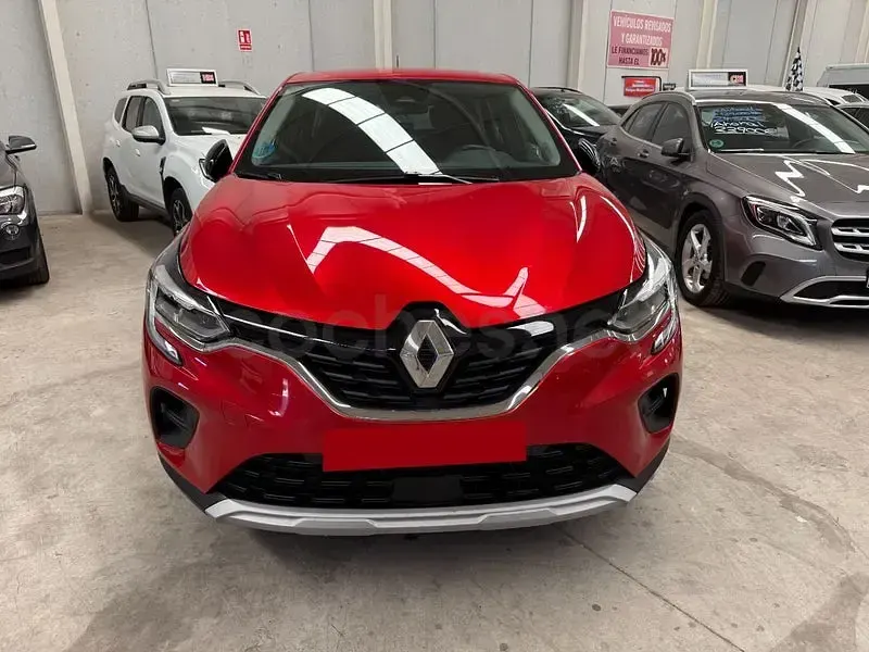 Usado Renault Captur Evolution 145 CV (106 kW) 2023 Granate SUV