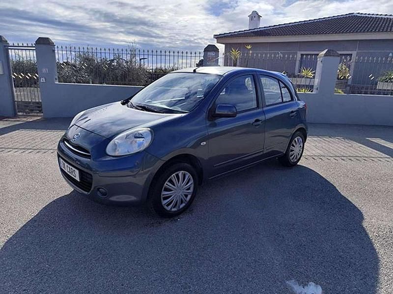 Usado Nissan Micra Acenta 80 CV (58 kW) 2012 Gris Utilitario