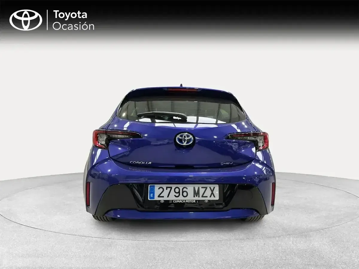 Käytetty Toyota Corolla Active 140 HP (102 kW) 2025 Sininen Sedan