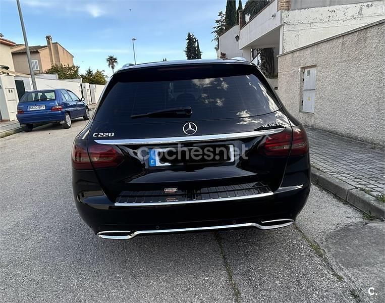 Usado Mercedes C220 Avantgarde 170 CV (125 kW) 2015 Negro Familiar