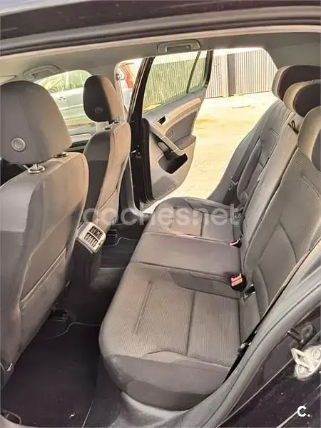 Usado VW Golf VII Advance 125 CV (91 kW) 2016 Negro Familiar