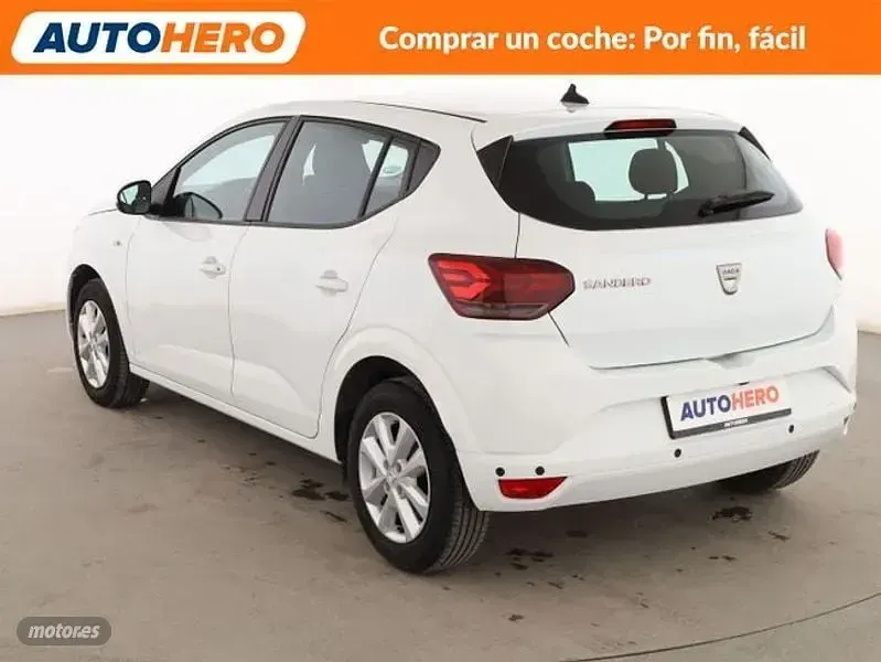 Usado Dacia Sandero Comfort 91 CV (66 kW) 2022 Blanco Berlina