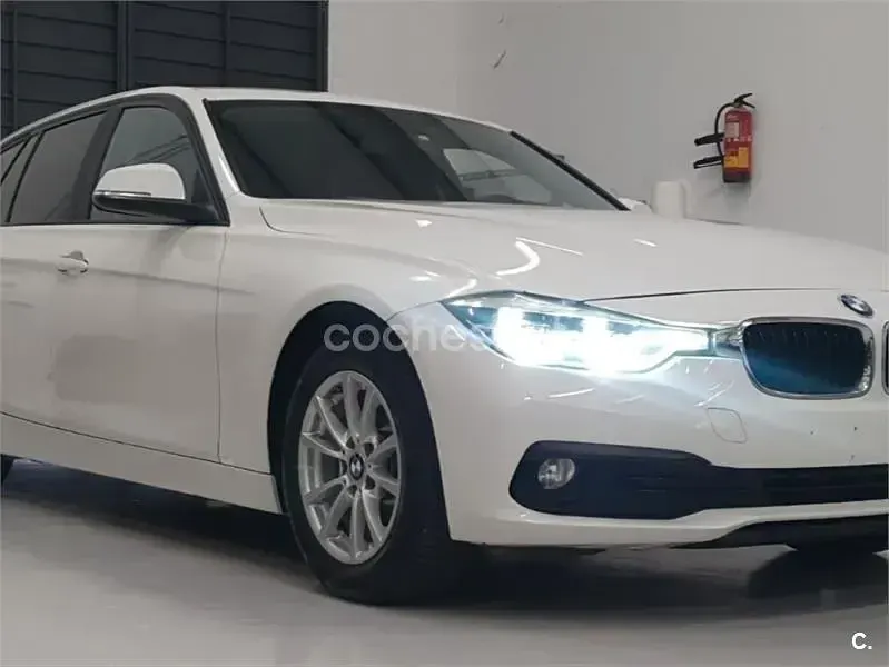 Usado BMW 316 116 CV (85 kW) 2016 Blanco Familiar