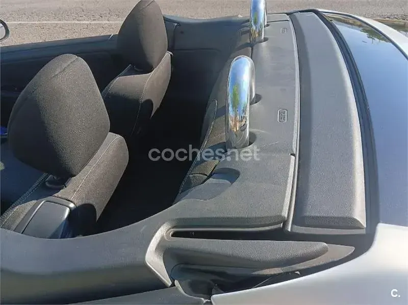 Usado Peugeot 207 CC 120 CV (88 kW) 2010 Negro Descapotable