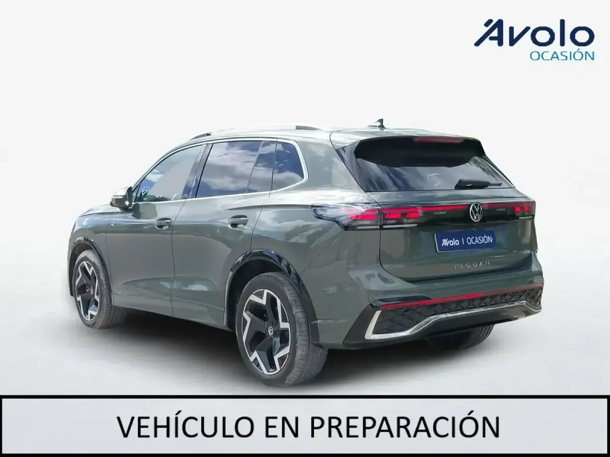 Käytetty VW Tiguan R-line 150 HP (110 kW) 2025 Katumaasturi
