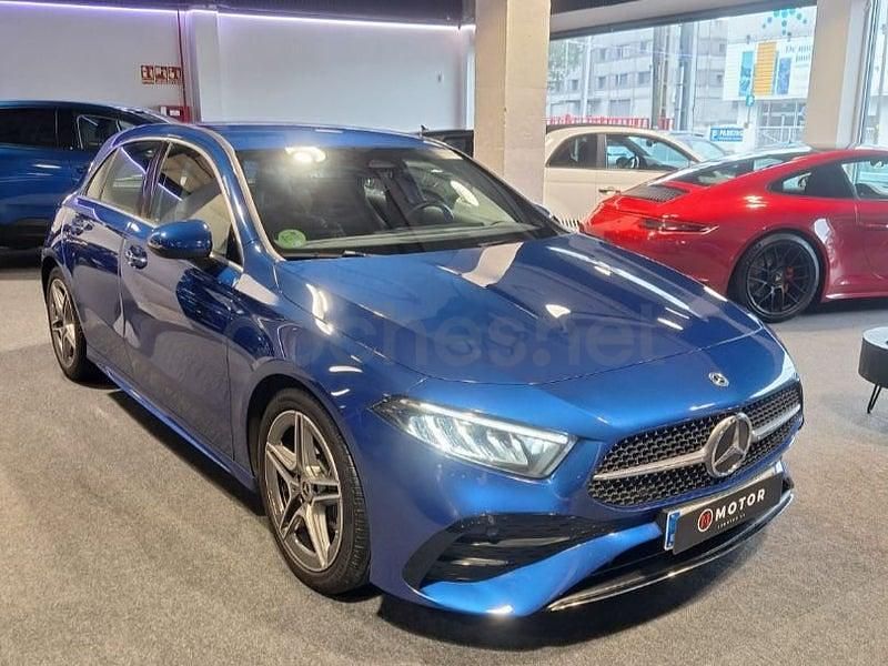 Usado Mercedes A180 116 CV (85 kW) 2024 Azul Berlina