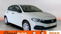 Usado 2025 Fiat Tipo Cross Berlina | 16.990 € (Precio justo)