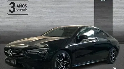 Usado 2025 Mercedes CLA200 AMG line Berlina | 40.990 € (Precio justo)