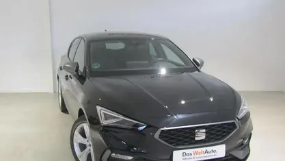 Usado Seat Leon FR 116 HP (85 kW) 2025 Preto Sedan