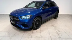 Azul Nuevo 2025 Mercedes GLA200 AMG line SUV | 54.900 € (Caro)