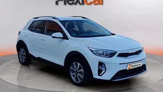 Blanco Usado 2023 Kia Stonic SUV | 13.390 € (Precio justo)