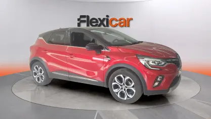 Usado Renault Captur Zen 140 CV (102 kW) 2022 Granate SUV