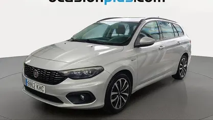 Gris Usado 2018 Fiat Tipo Lounge Familiar | 7864 € (Precio justo)
