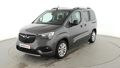 Usado Opel Combo Life Ultimate 131 CV (96 kW) 2021 Monovolumen