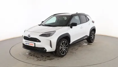 Usado Toyota Yaris Cross Sport 131 CV (96 kW) 2025 Blanco SUV