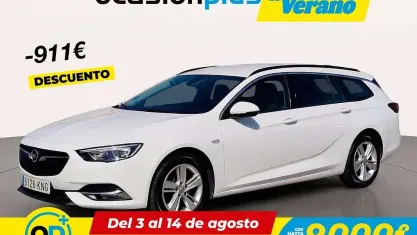 Usado Opel Insignia Selective 136 CV (100 kW) 2018 Blanco Familiar