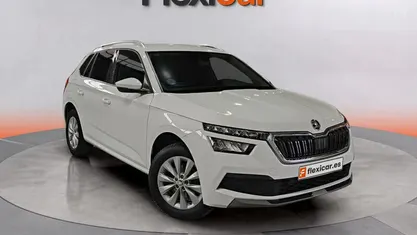 Usado Skoda Kamiq Sport 111 CV (81 kW) 2021 Blanco SUV