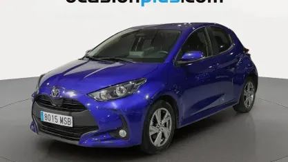 Usado Toyota Yaris Active 116 CV (85 kW) 2024 Azul Utilitario